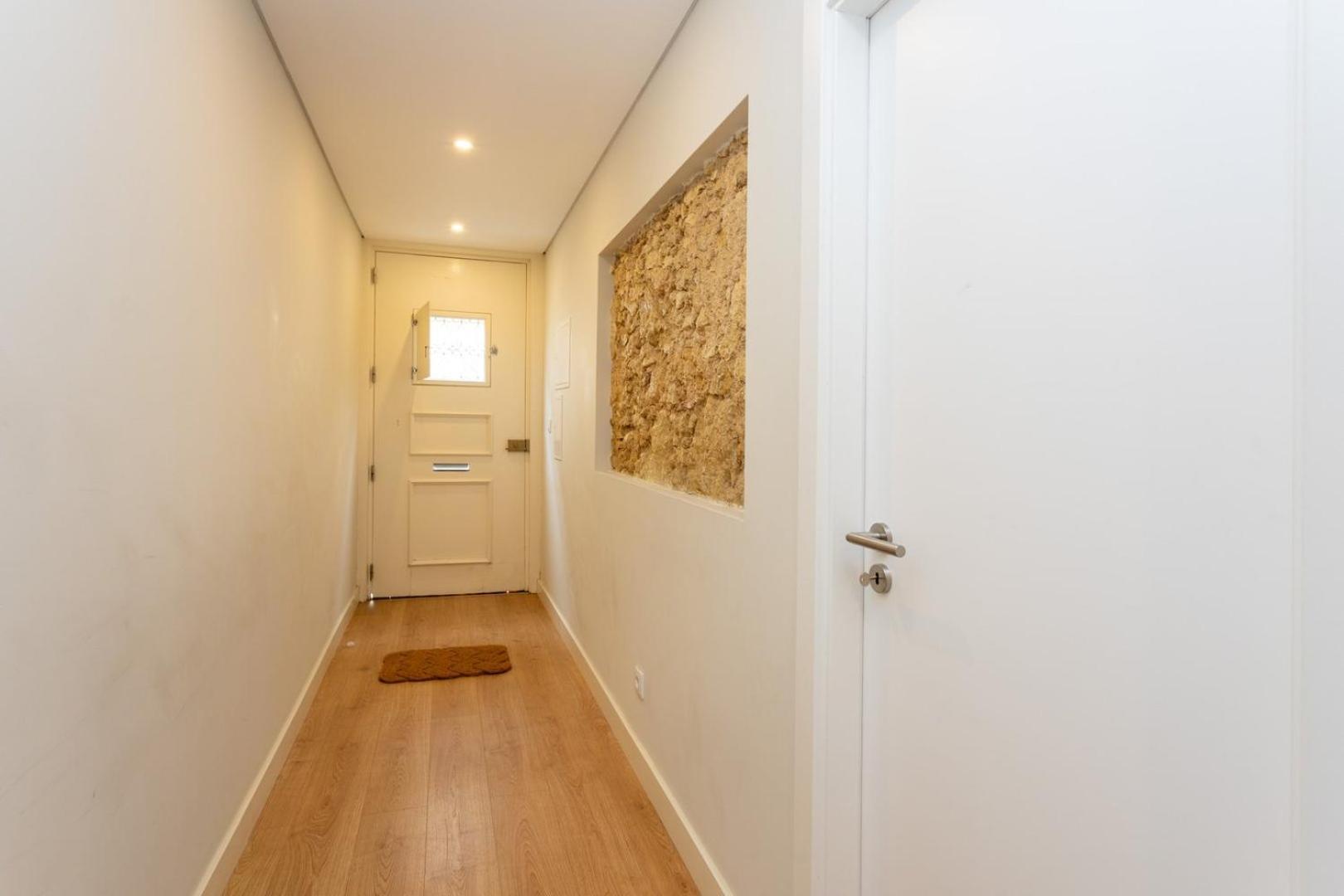 Apartment 2br Terrasse Townhouse Style With Ac | By Airnest Lissabon