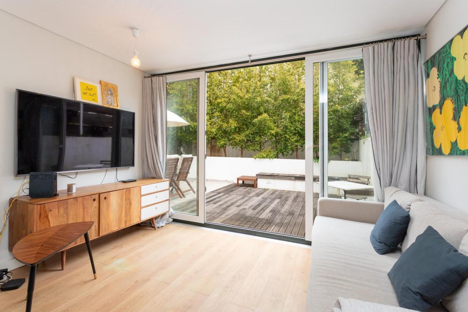 Apartment 2br Terrasse Townhouse Style With Ac | By Airnest