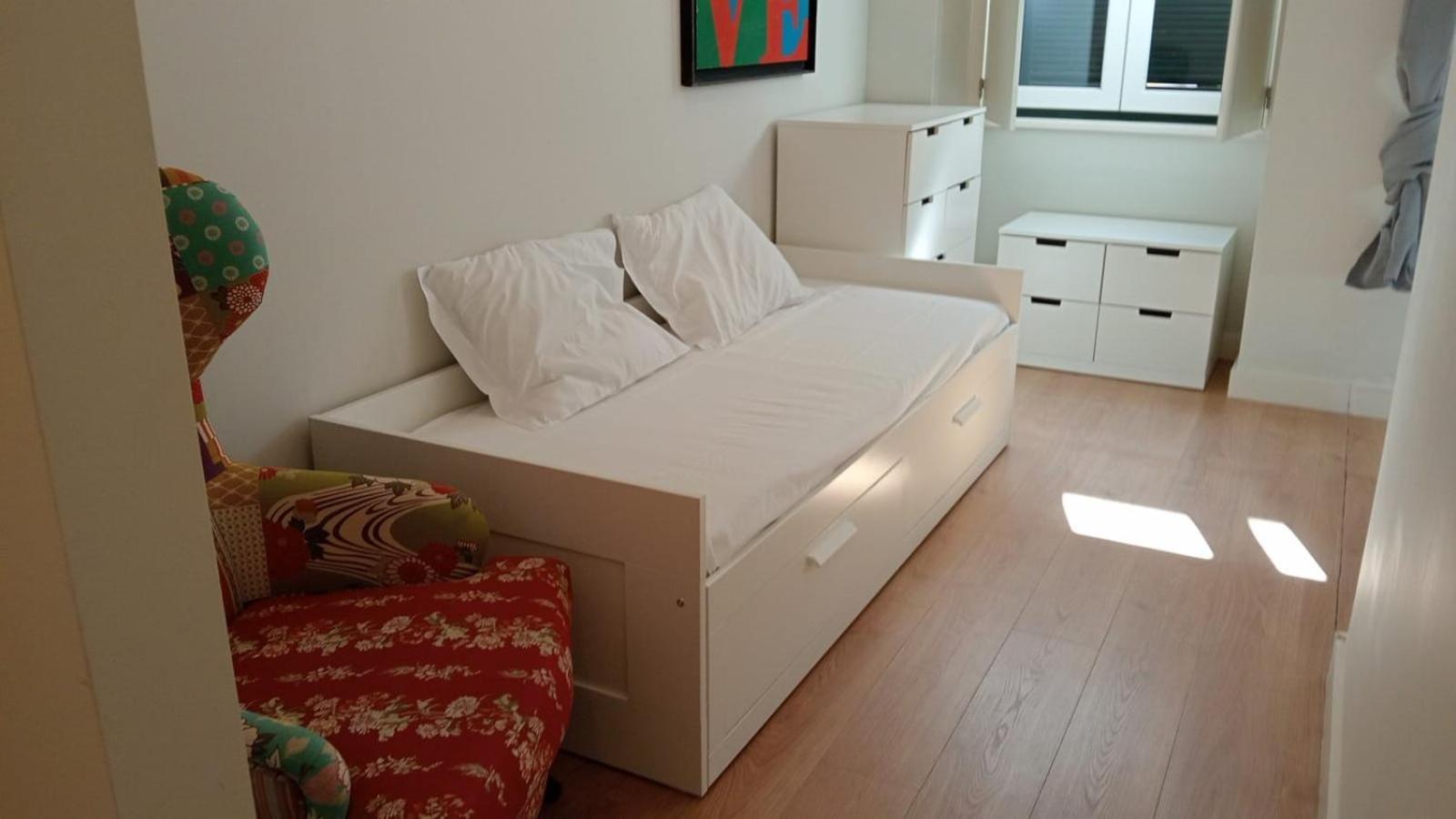 Apartment 2br Terrasse Townhouse Style With Ac | By Airnest Lissabon